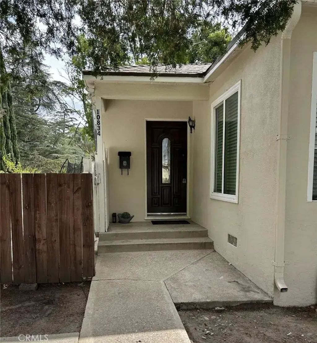 10834 Encino, Granada Hills