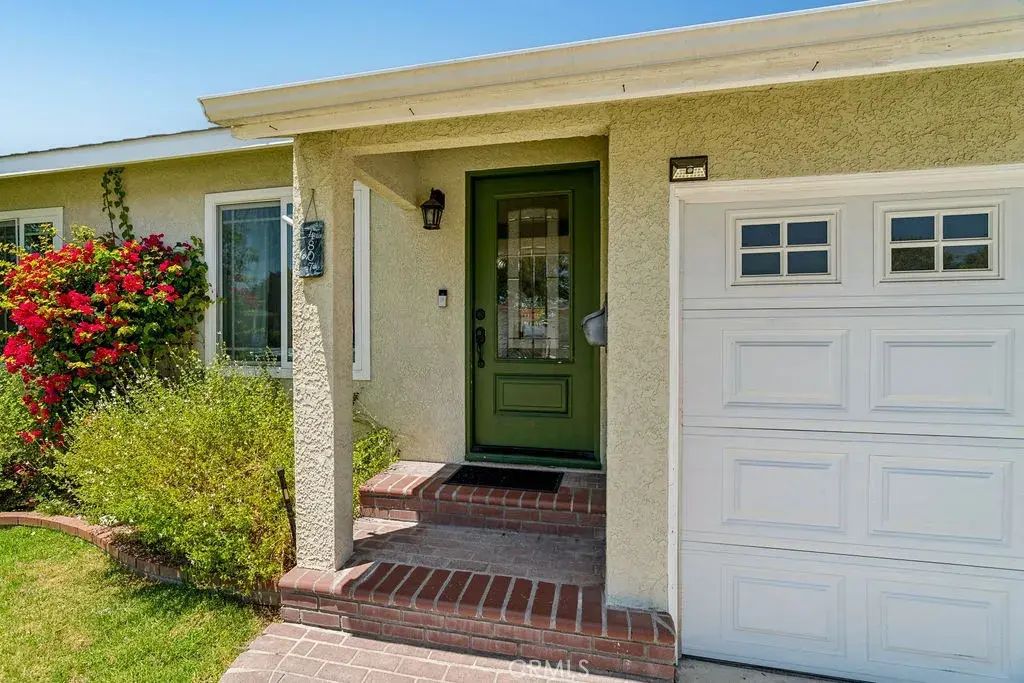 4807 Radnor, Lakewood