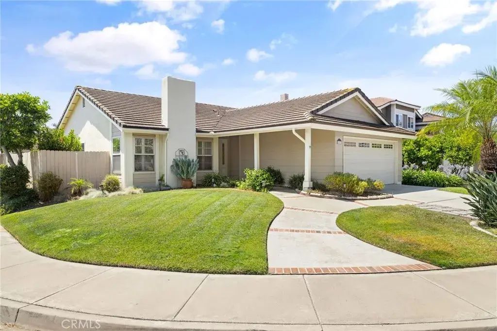 22872 Springwater, Lake Forest
