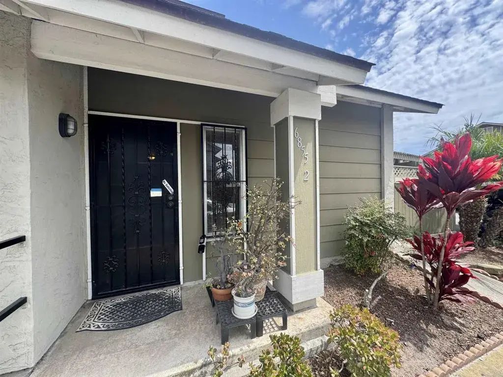 6855 Bear River Row 2, 