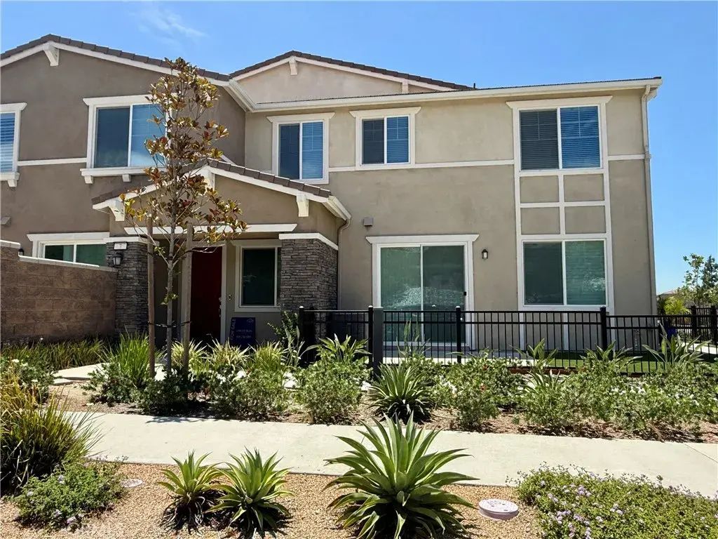 16540 Wyndham Lane 7, Fontana