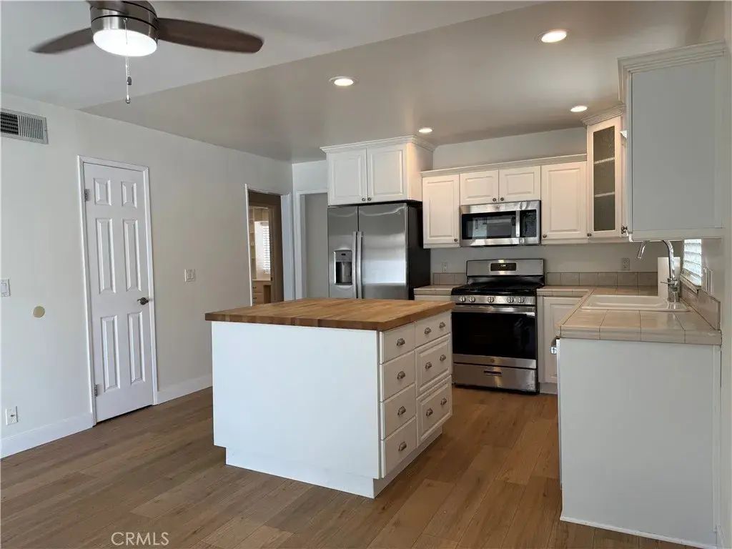 1117 Canterford Circle, Westlake Village