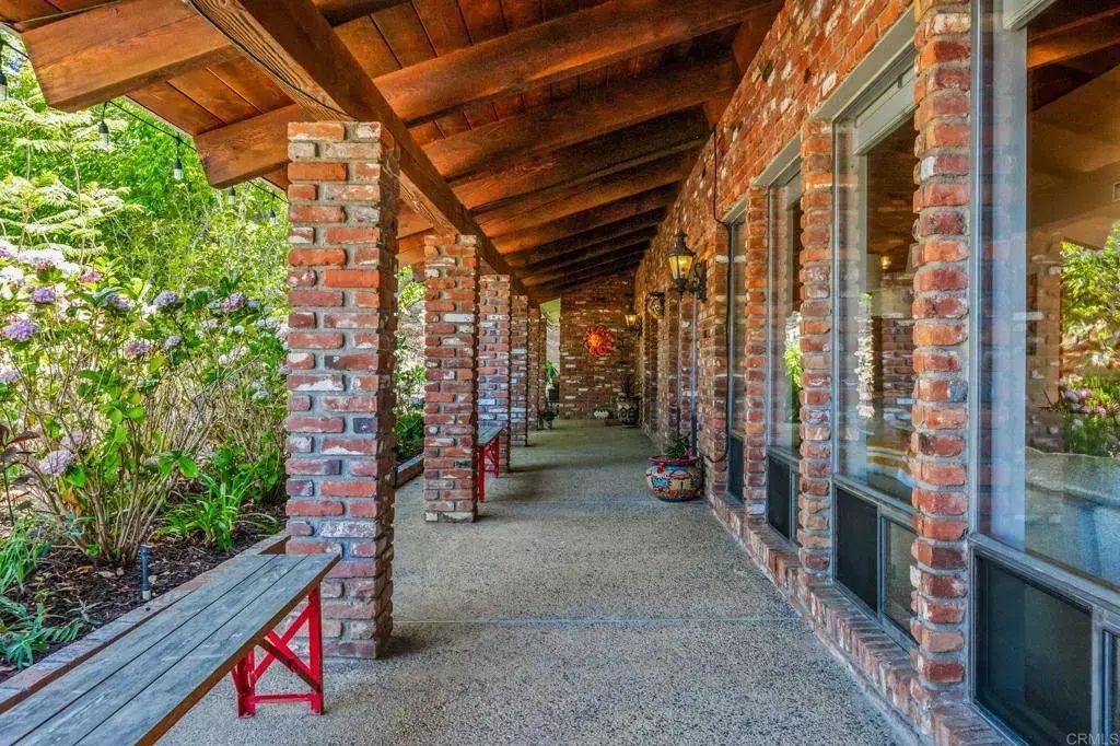 3082 Camino Cielo, Fallbrook