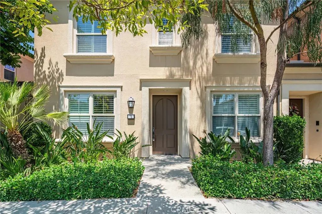 75 Emerald Clover, Irvine