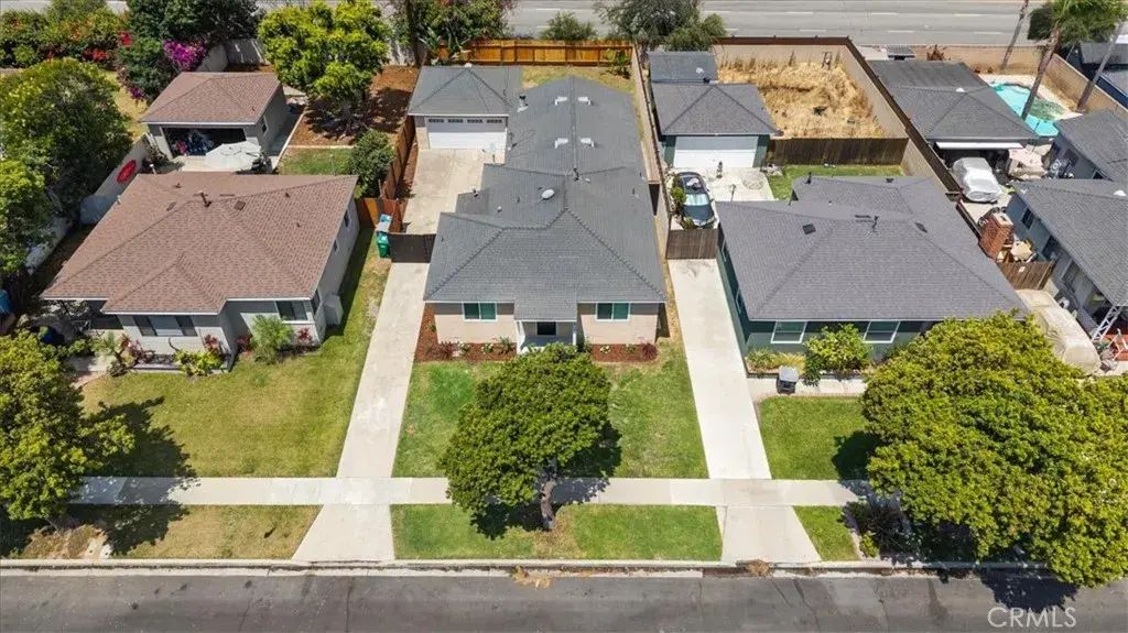 2409 Pepperwood Avenue, Long Beach