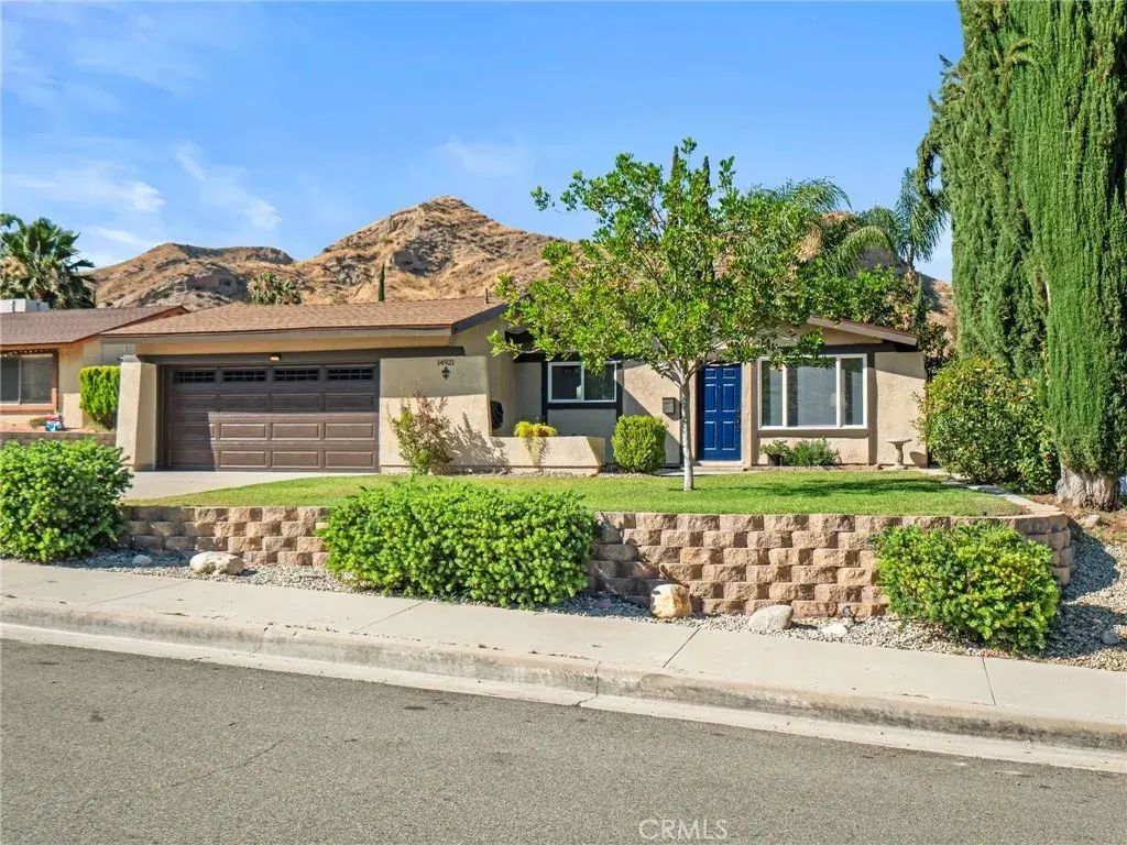 14921 Daffodil Avenue, Canyon Country