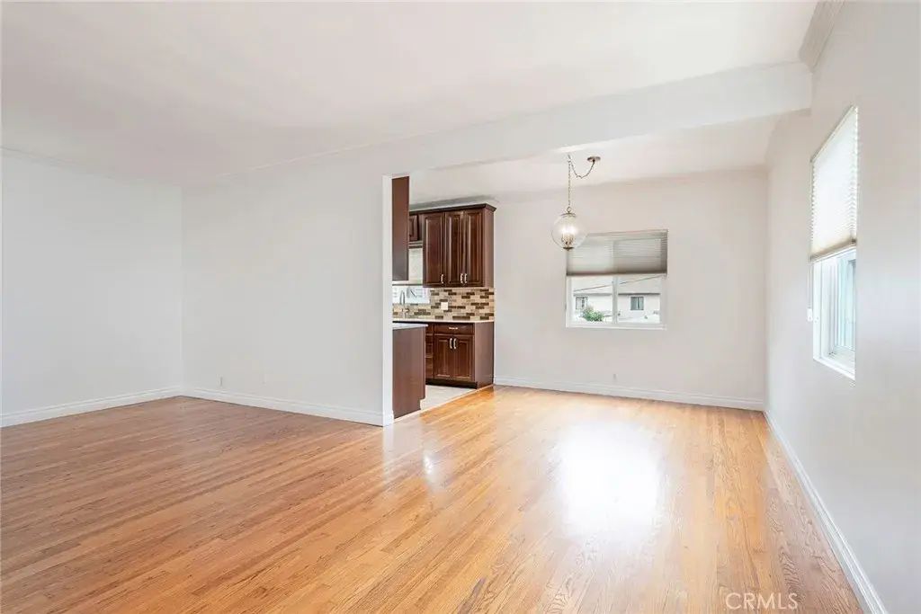 1311 E 1st 12, Long Beach