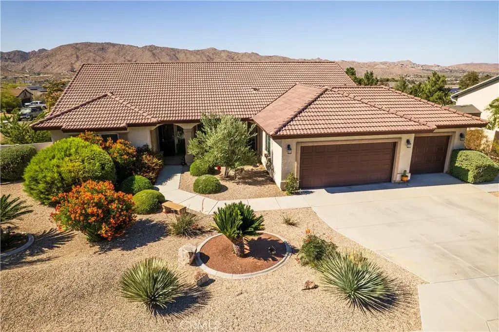 56136 Mountain View, Yucca Valley