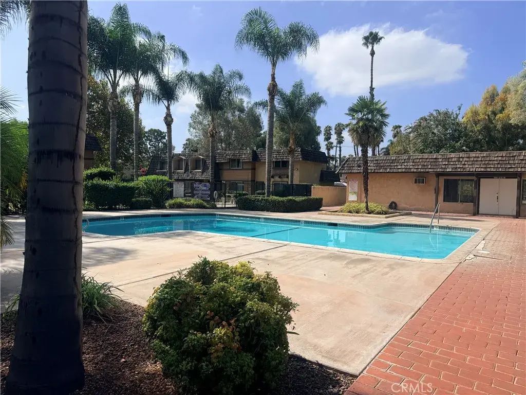 10570 White Oak, Riverside