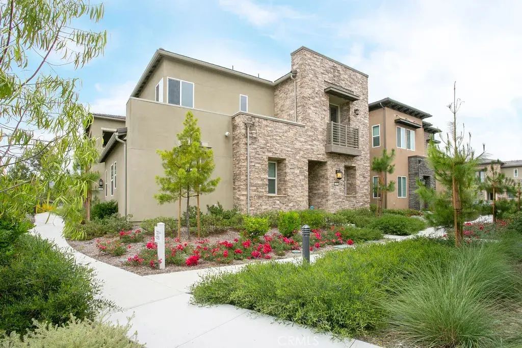 233 Follyhatch, Irvine