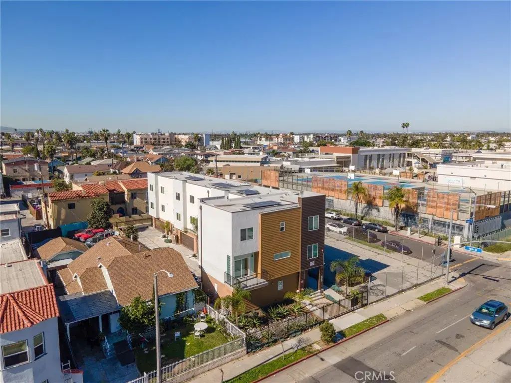 1491 Atlantic Avenue, Long Beach