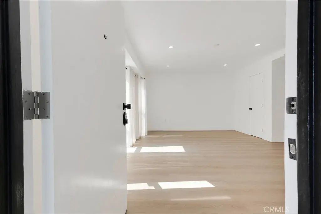 6300 Orange Street 2, Los Angeles