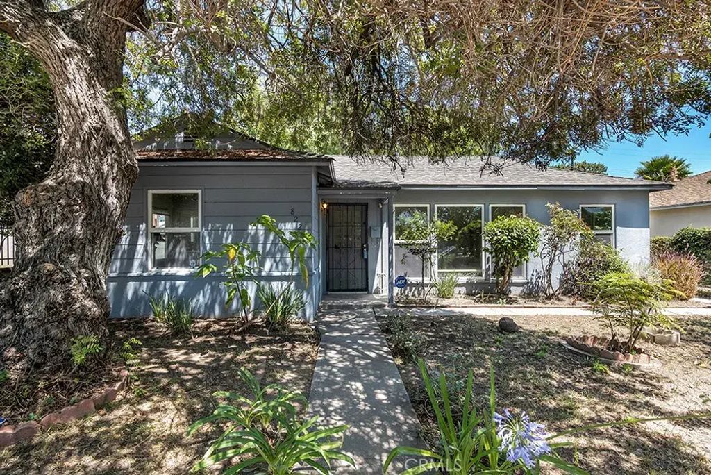 8226 Whiteoak Avenue, Northridge