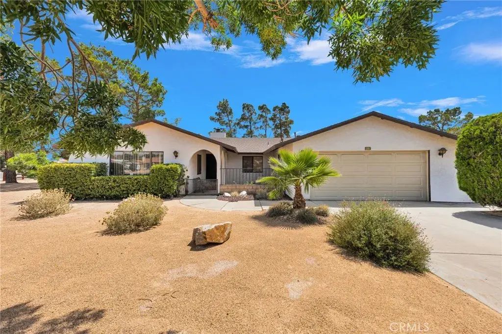 19031 Shoshonee, Apple Valley