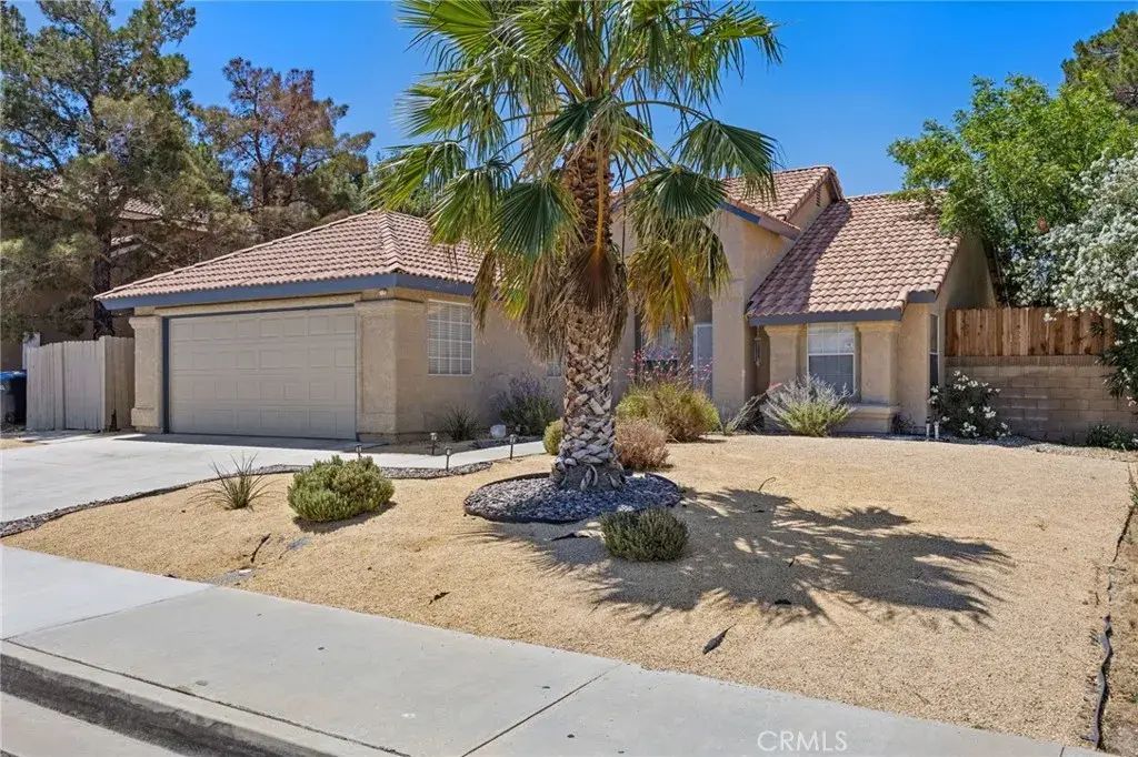 830 E Avenue K4, Lancaster