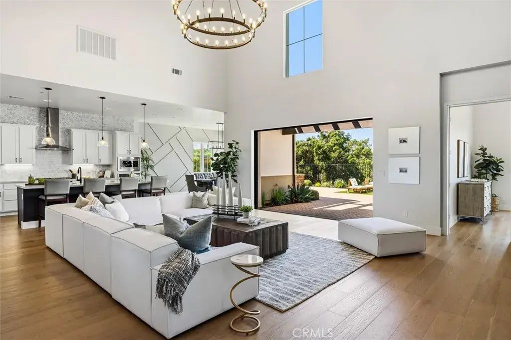 5791 Passion Vine, Santa Maria