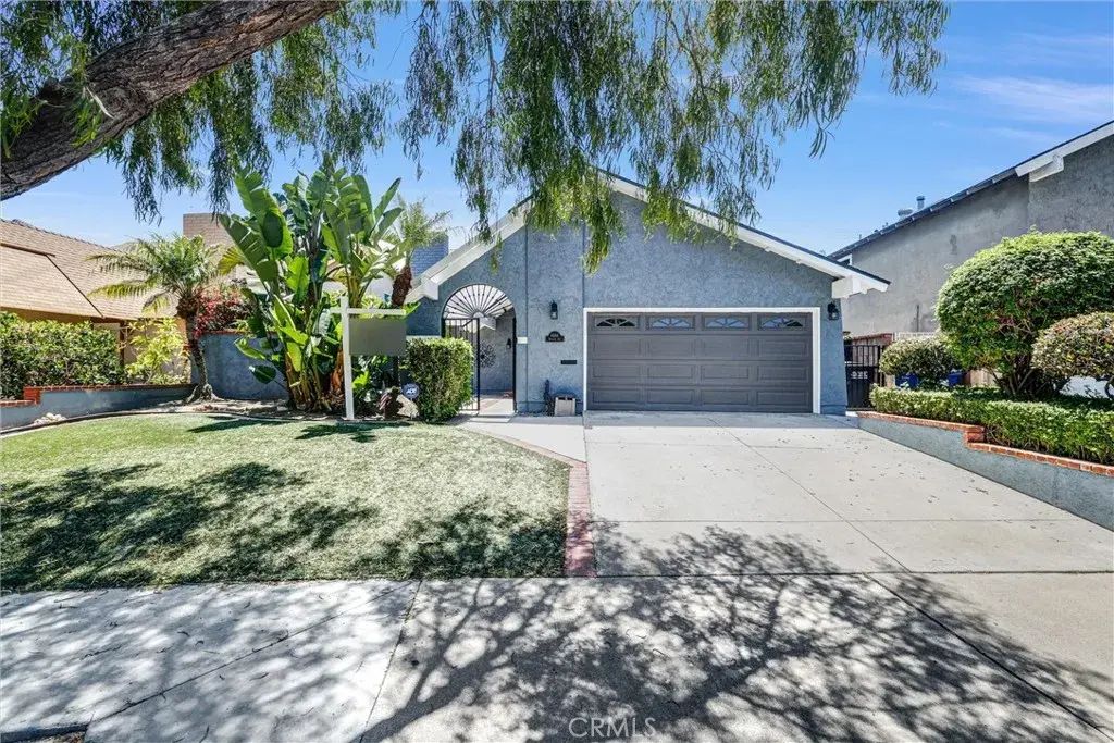 6598 Reefton, Cypress