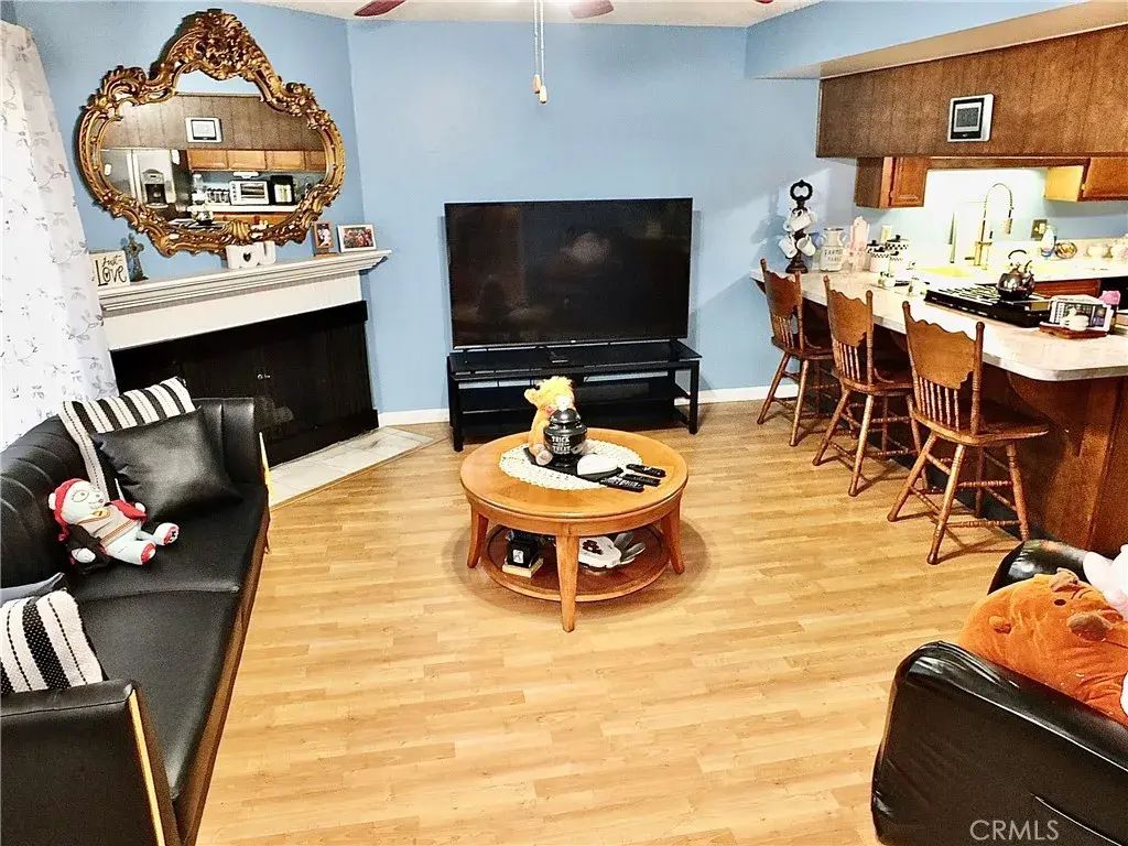 10420 Downey 203, Downey