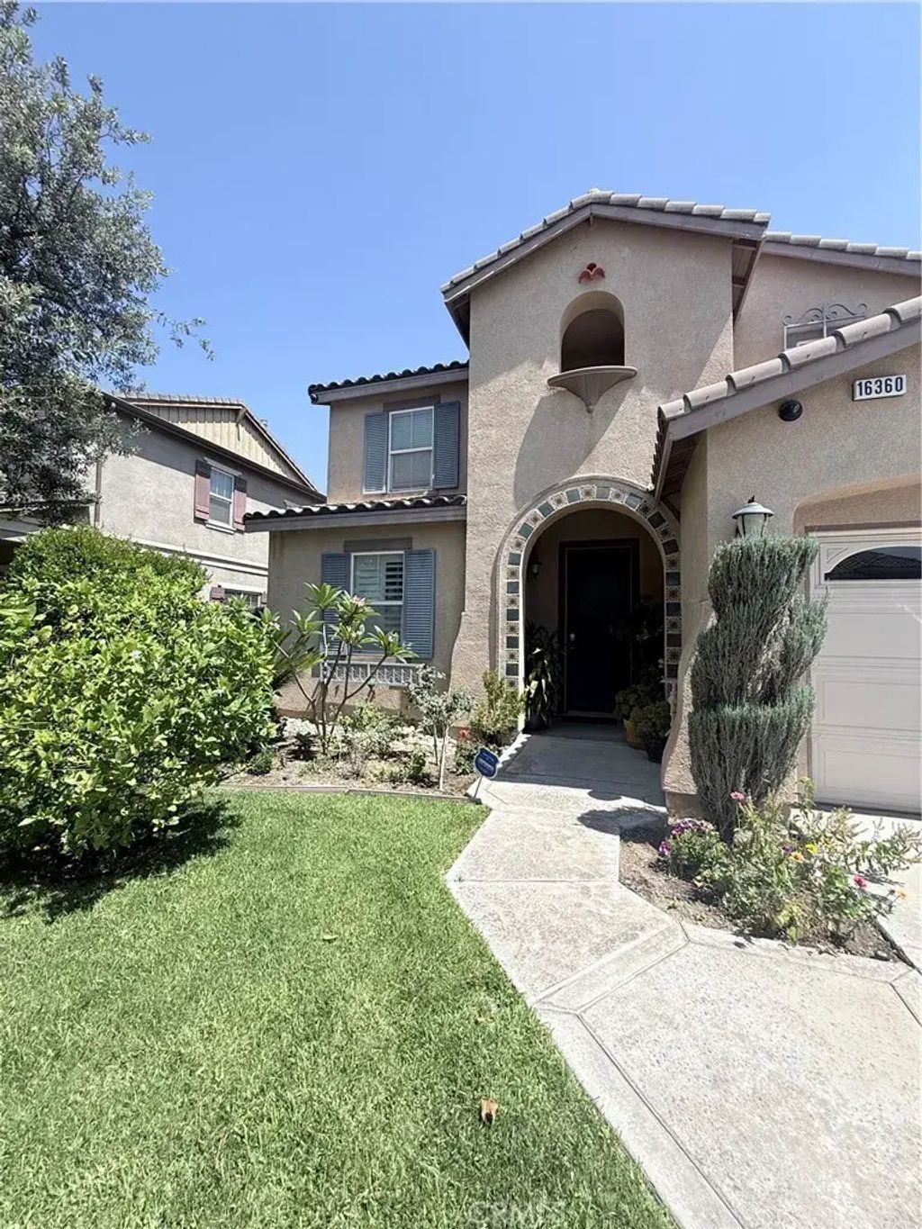 16360 River Glen, Fontana