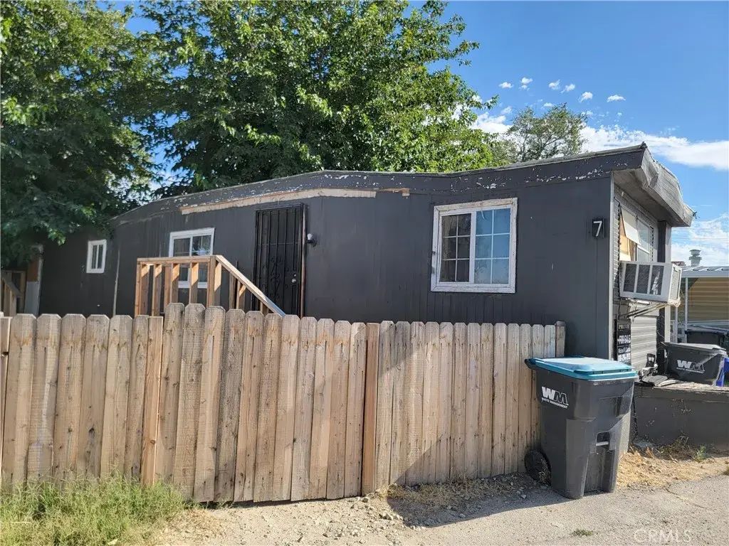45541 30th St East 7, Lancaster