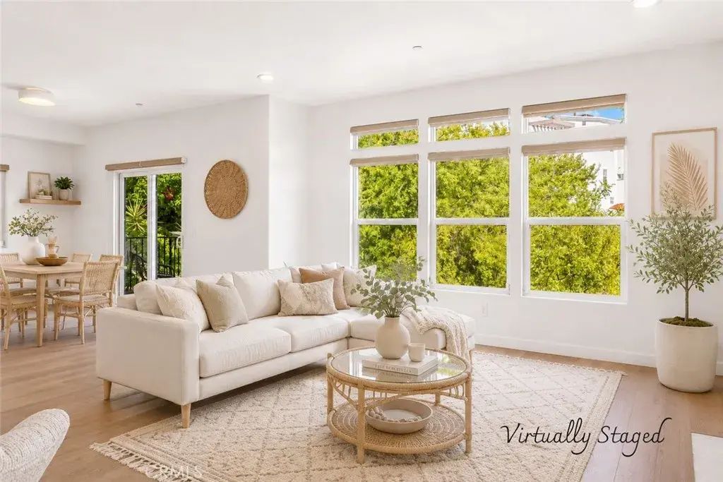 3822 Clayton Avenue, Los Angeles