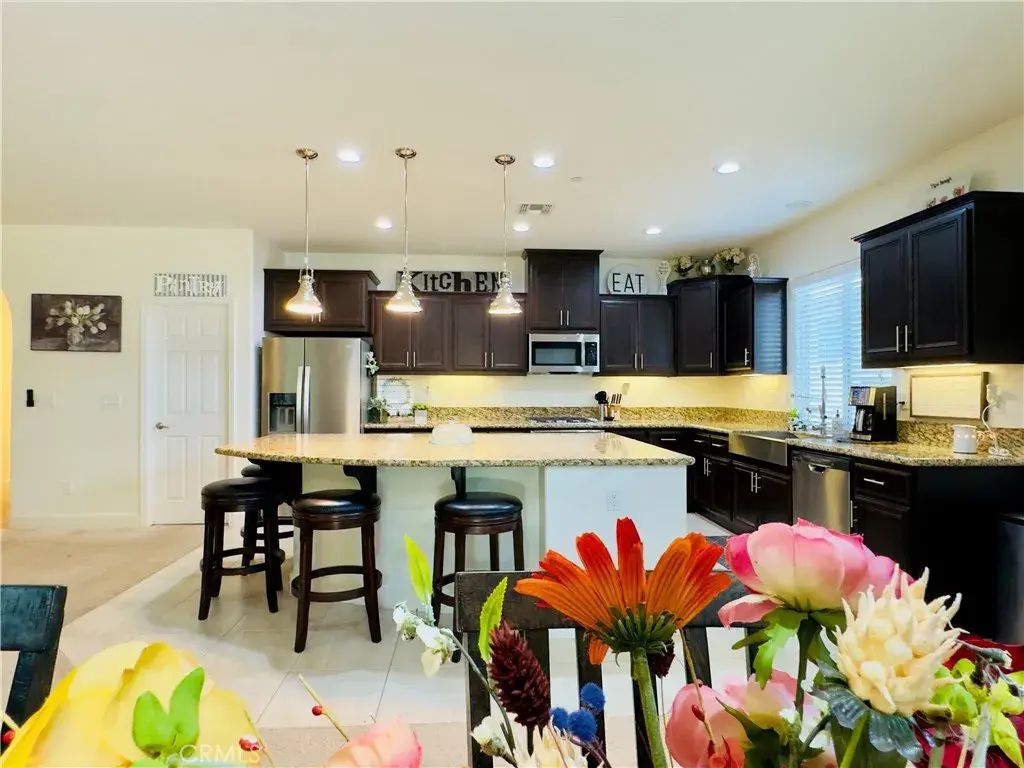 1849 W Porter, Visalia