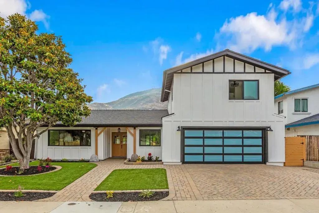 7413 Rowena, 