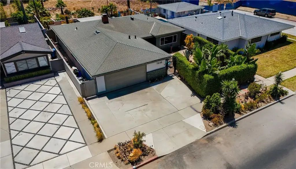 7636 W 91st, Westchester