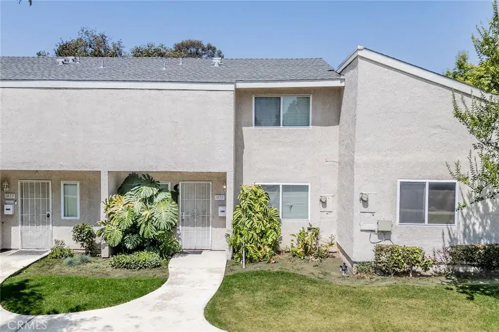 1455 N Elderberry, Ontario