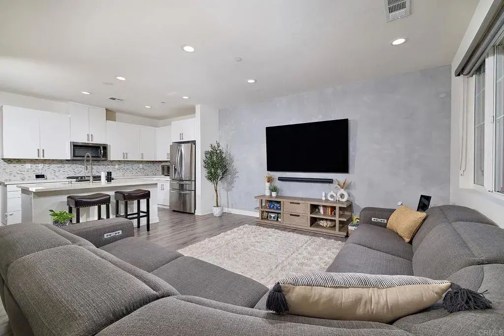 1278 Via Fanal, Oceanside