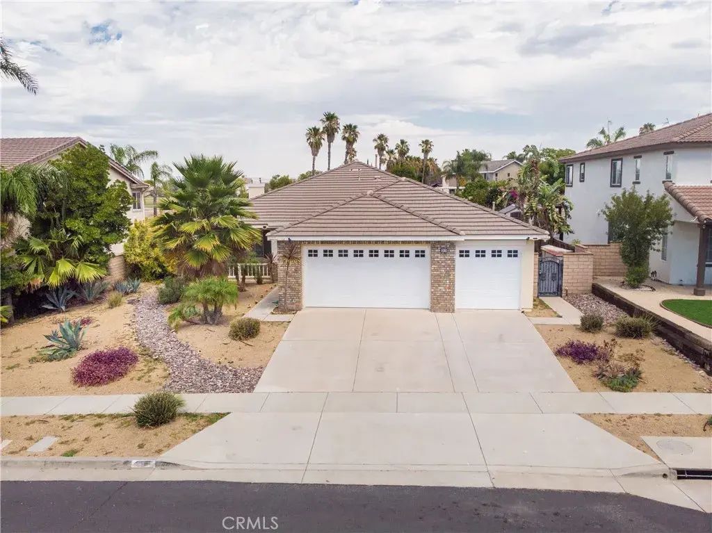 2815 Douglas Way, Corona