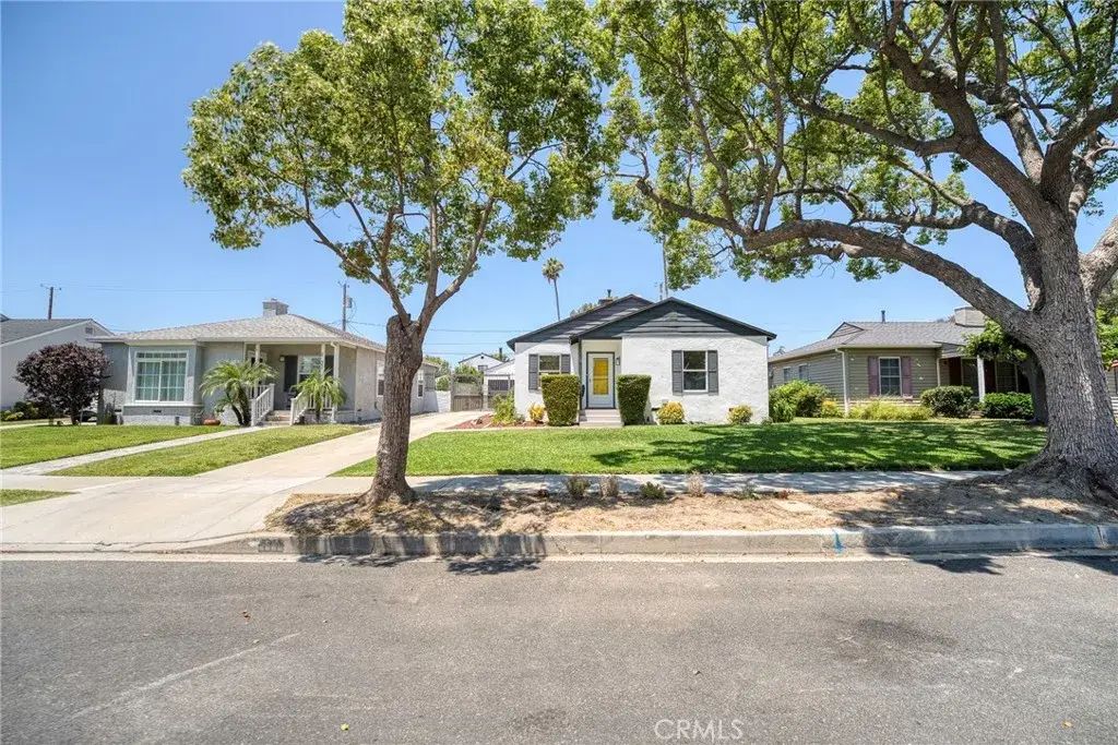 2141 N Evergreen Street, Burbank