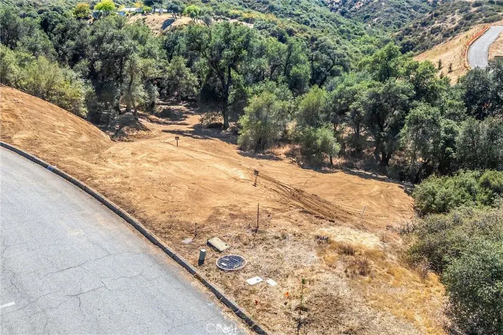 13582 Oak Mountain, Yucaipa