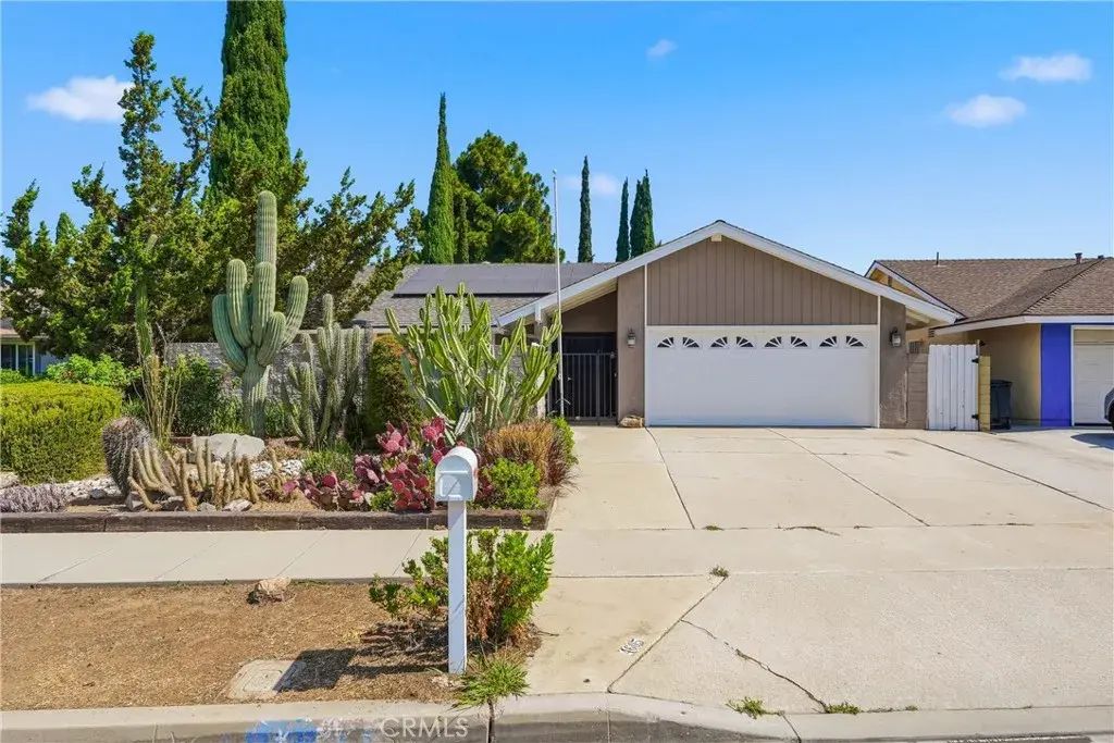 4605 E Silverleaf, Orange