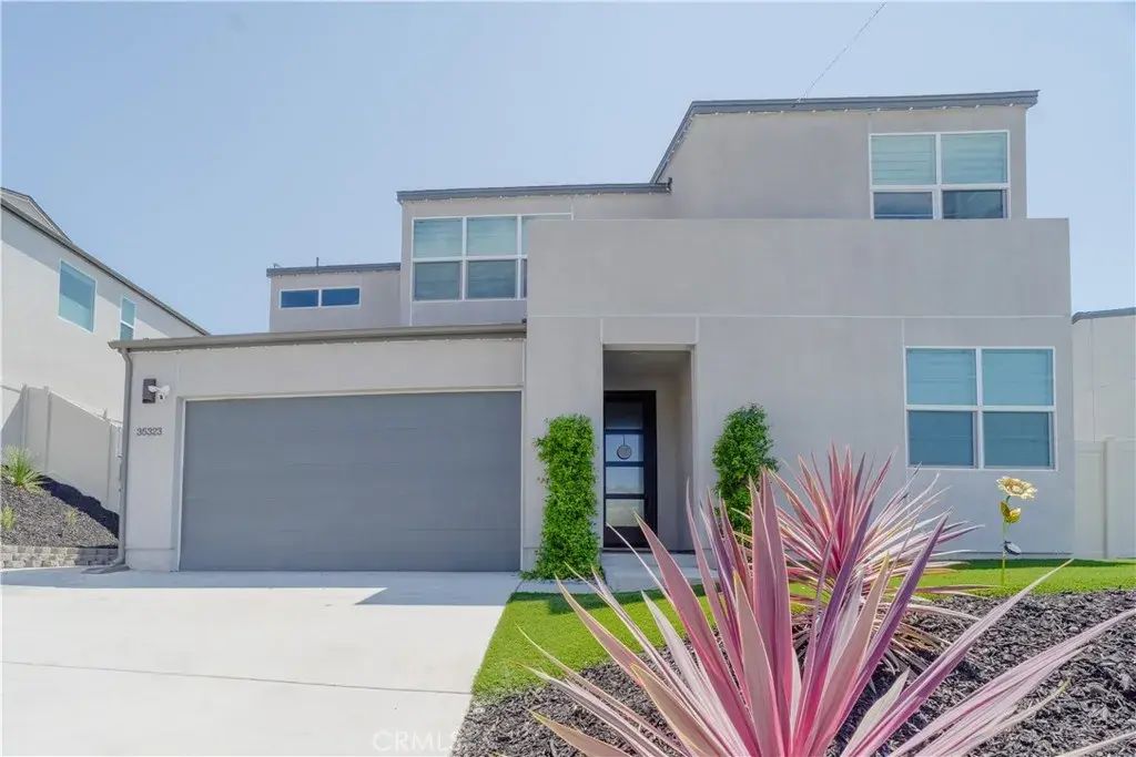 35323 Orchard Trail, Fallbrook