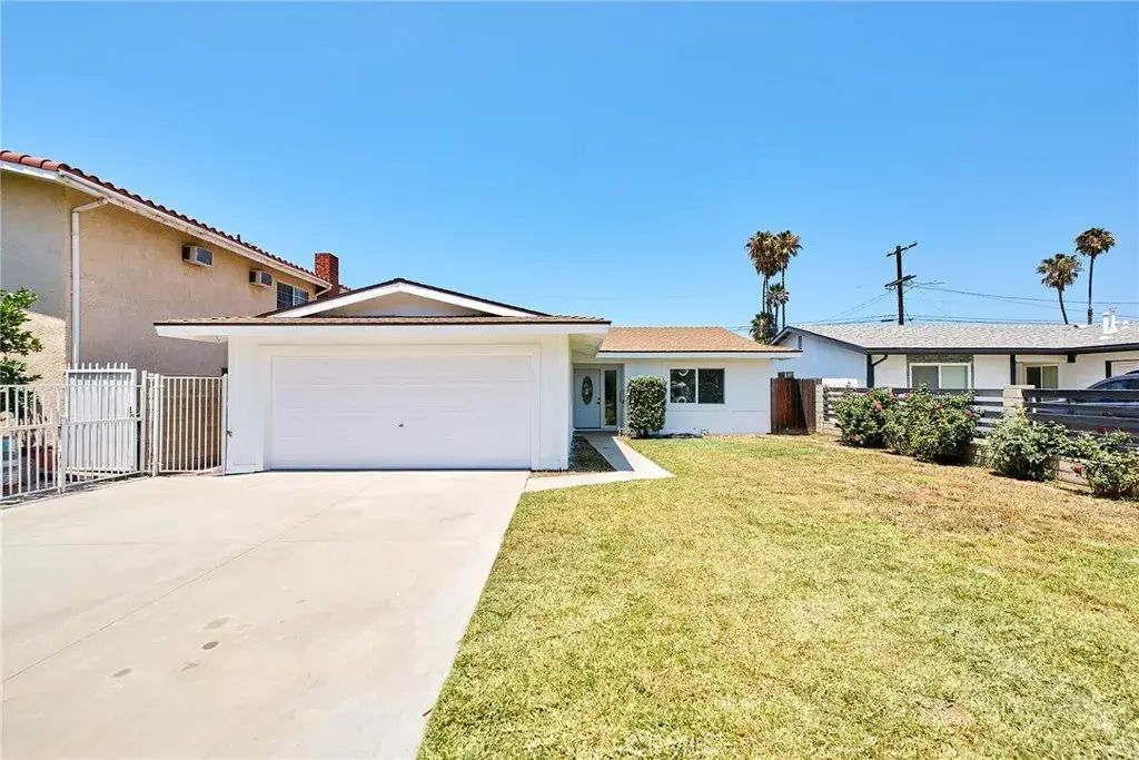 8147 Aldea Avenue, Lake Balboa