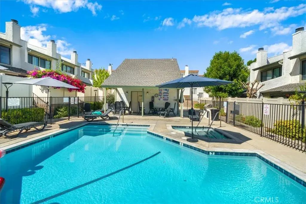 5249 Colodny 8, Agoura Hills