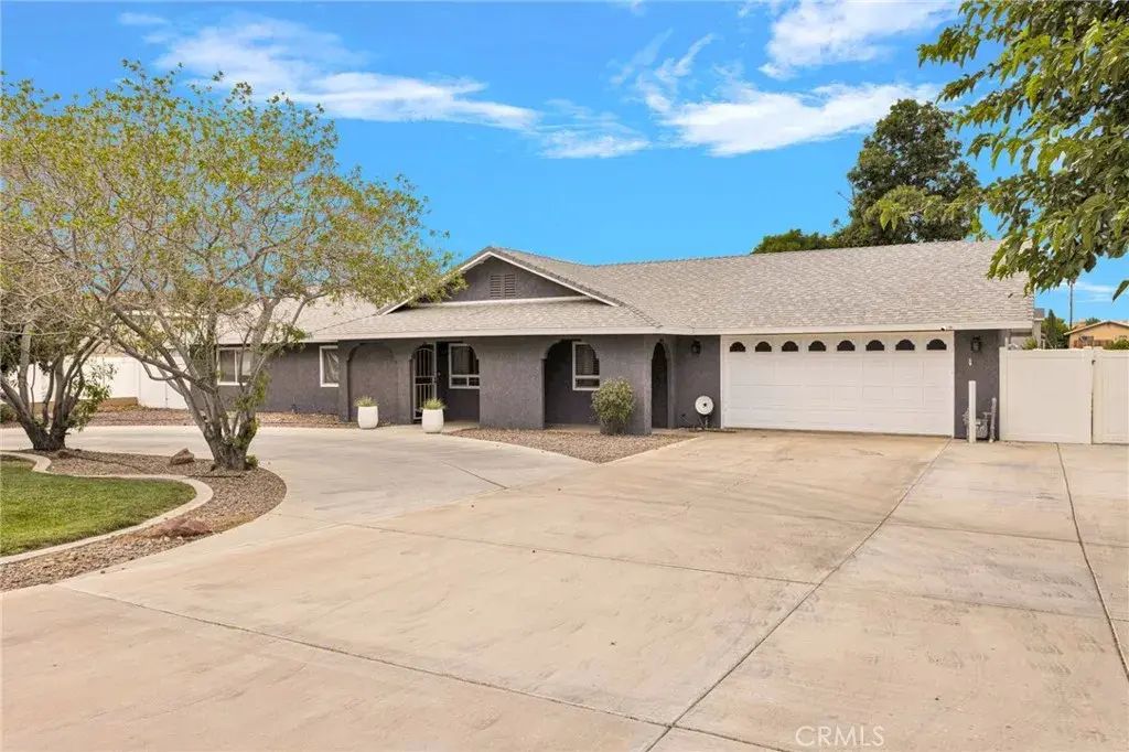 19075 Bay Meadows, Apple Valley