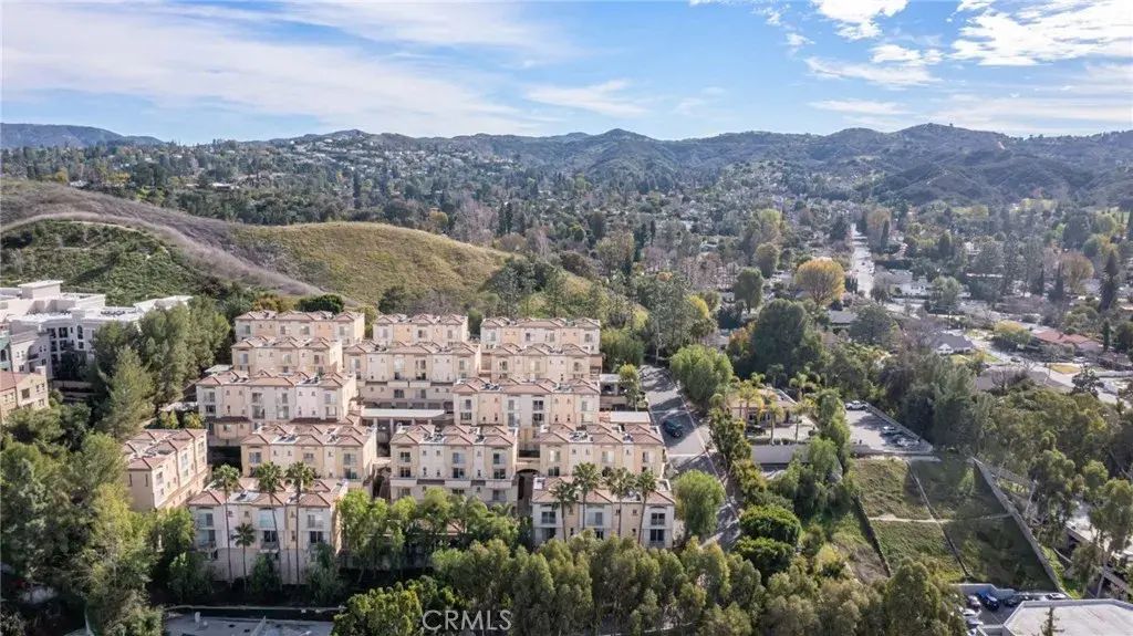 5220 Premiere Hills Circle 228, Woodland Hills