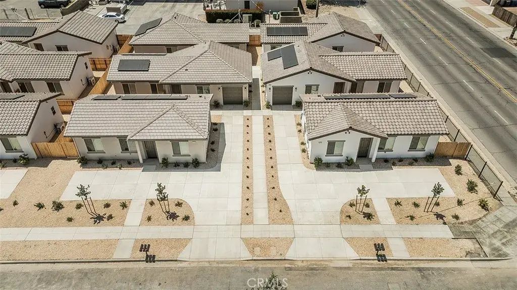 2365 N Arthur Avenue, Fresno