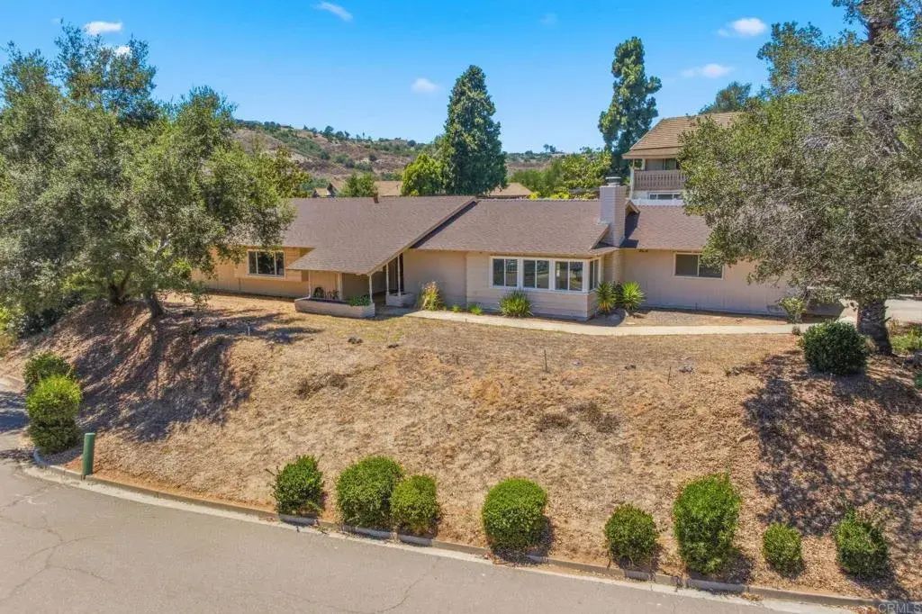 2837 Carlton Way, Fallbrook