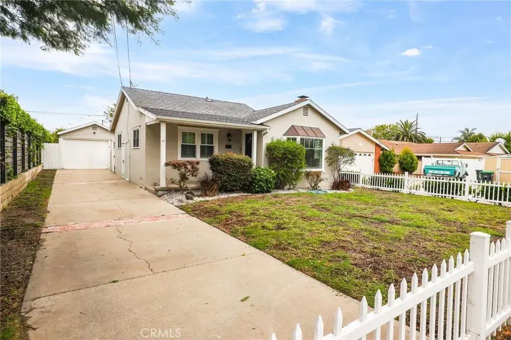 286 E 19th, Costa Mesa