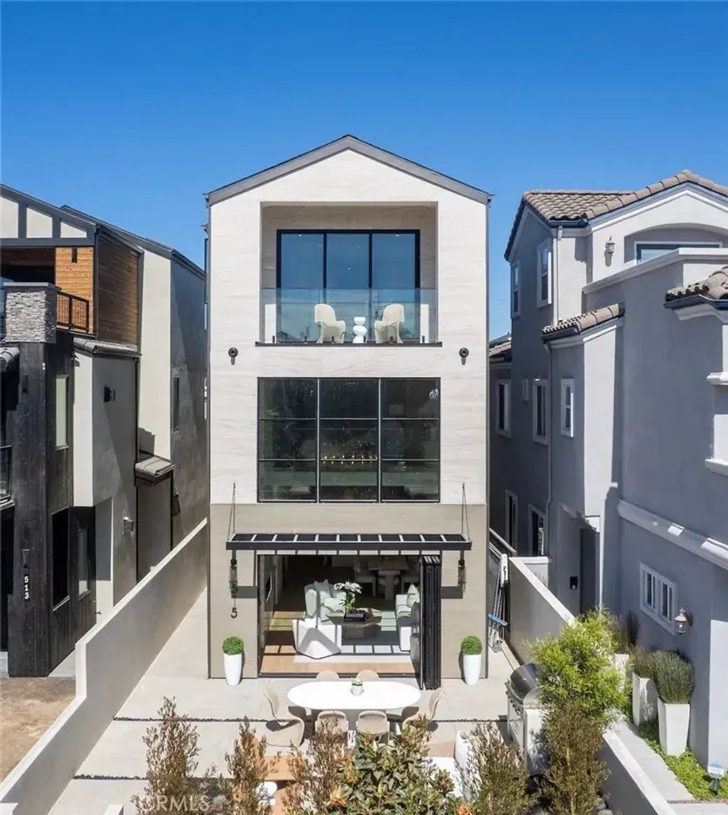 515 12th Street, Huntington Beach