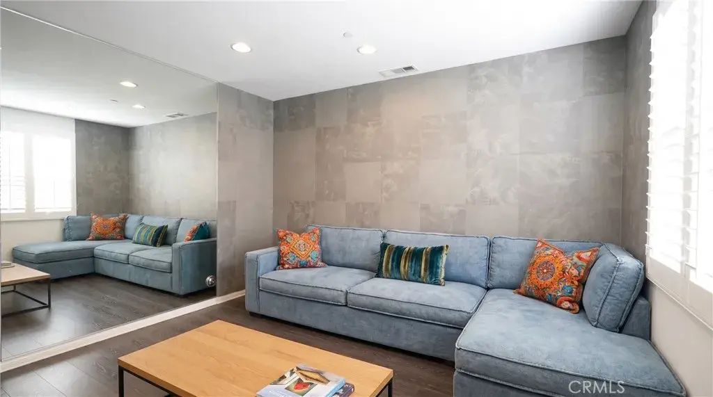 181 E Commercial, San Dimas