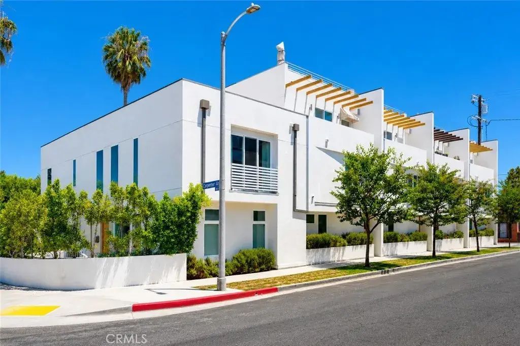 11490 Cumpston Street, North Hollywood