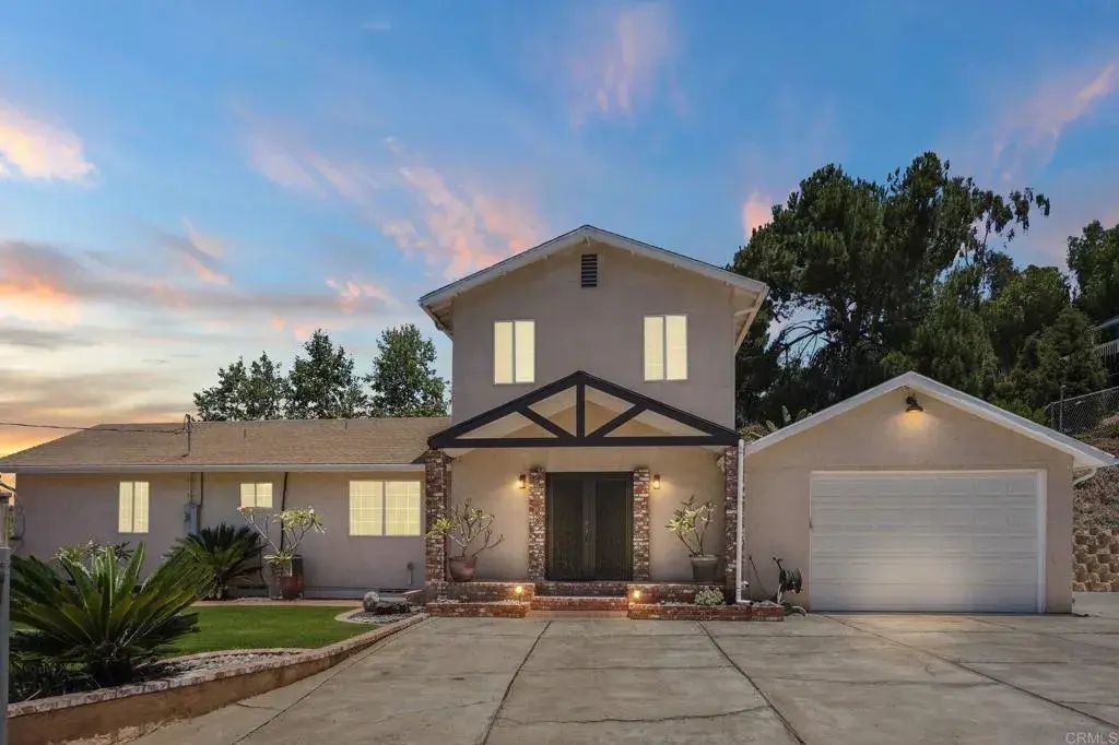 9529 Marilla Drive, Lakeside