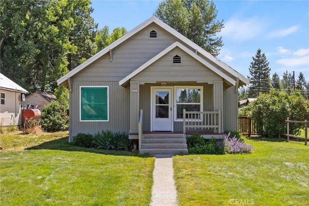 104 Elm, Westwood