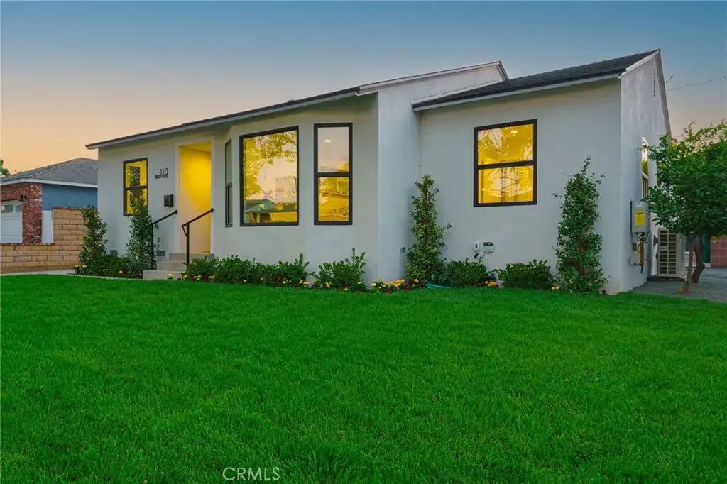 3513 Shipway Avenue, Long Beach