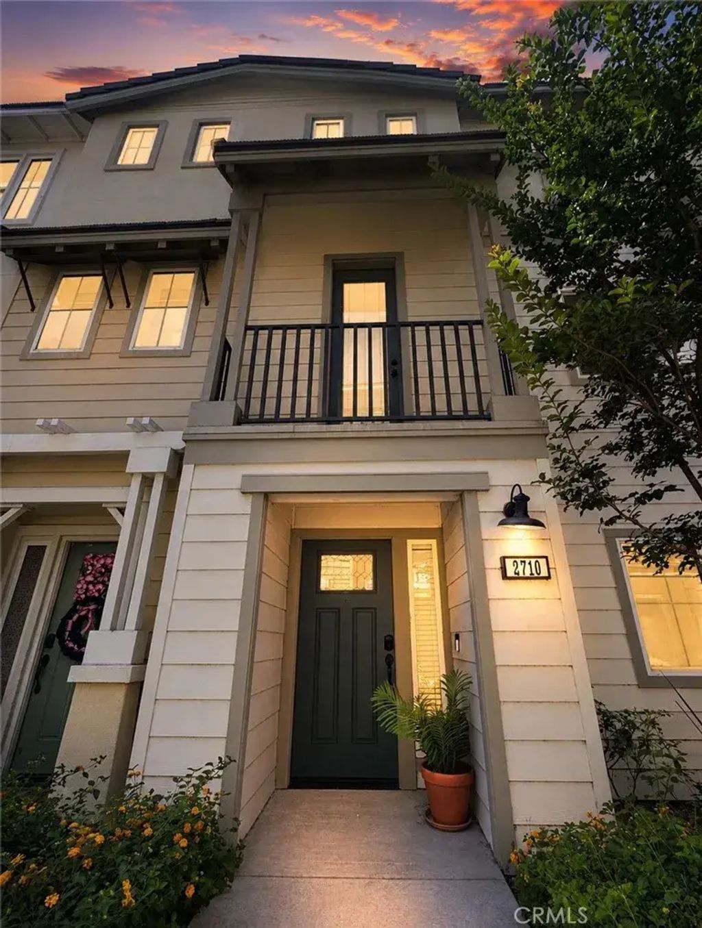 2710 Valor, Pomona