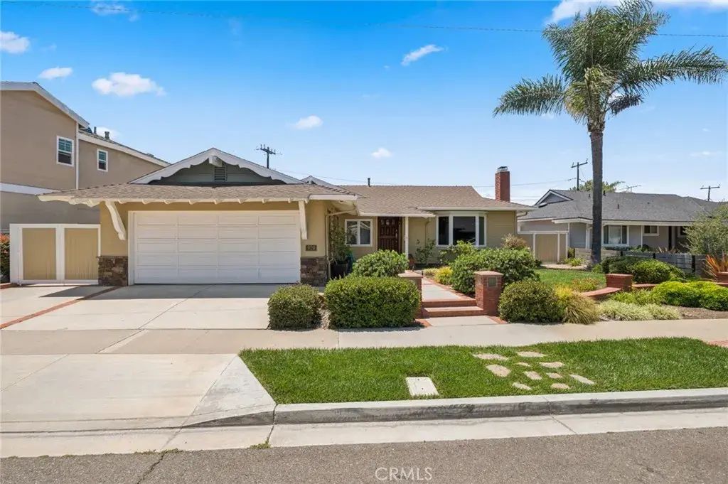 929 Junipero Dr, Costa Mesa